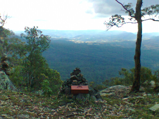 The cairn on Belloon Pass